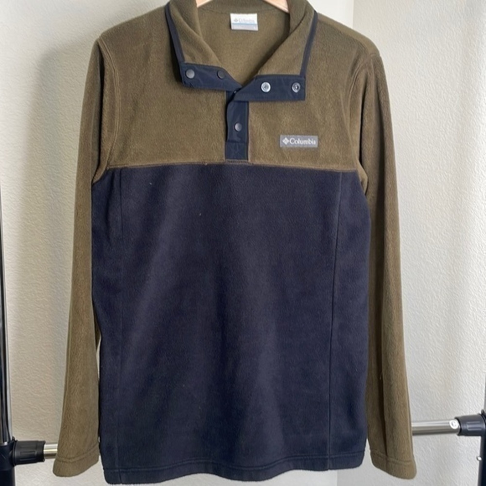 Columbia Pullover Sweatshirt